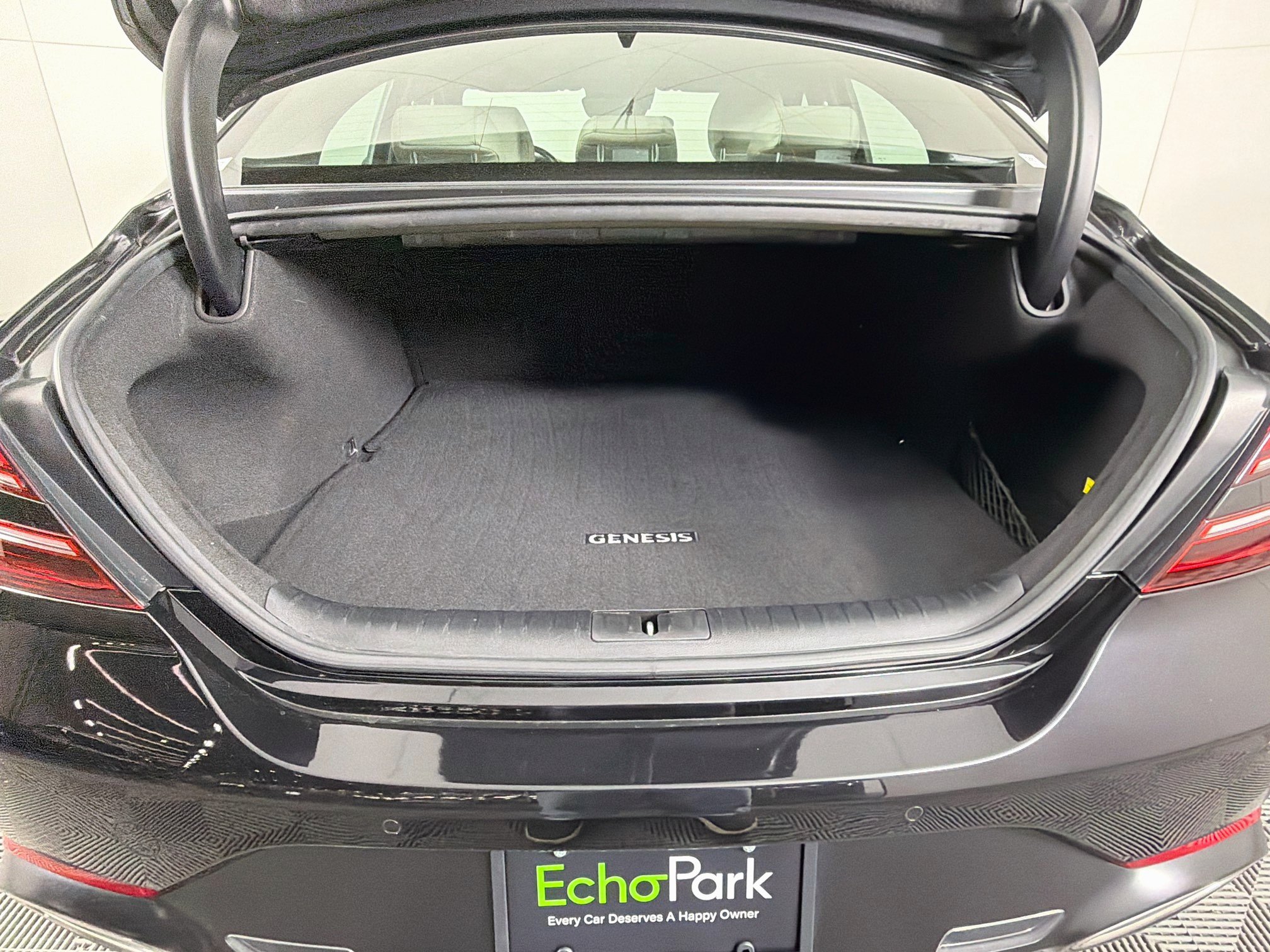 Used 2022 Genesis G70 3.3T RWD image 31