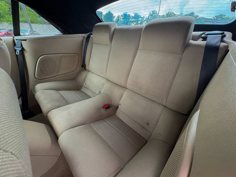 Used 2009 Ford Mustang Convertible RWD image 20