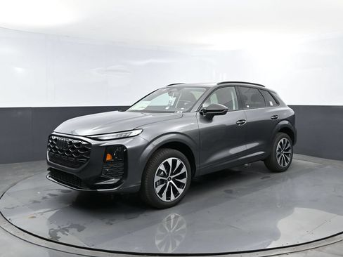 New 2026 Audi Q3 quattro 2.0T AWD/4WD image 1