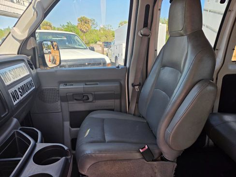 Used 2011 Ford E-350 and Econoline 350 XL w/ PWR Windows & Locks Group image 14