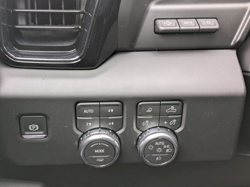 New 2026 GMC Sierra 1500 AT4 w/ AT4 Premium Package AWD/4WD image 17