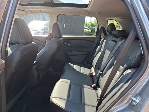Certified 2023 Nissan Rogue SV w/ SV Premium B Package AWD/4WD image 10