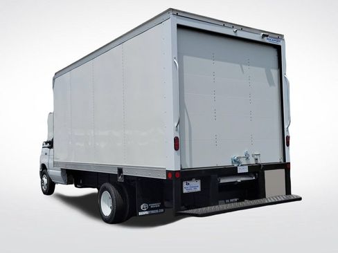 New 2027 Ford E-350 and Econoline 350 Super Duty w/ Power Equipment Group RWD image 4