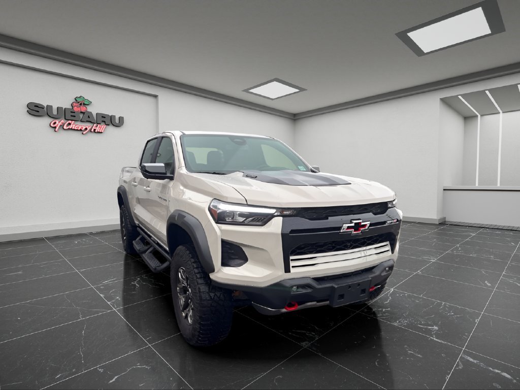 Used 2026 Chevrolet Colorado ZR2 w/ Technology Package AWD/4WD image 2