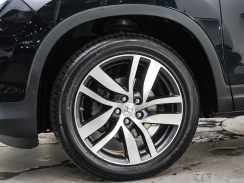 Used 2016 Honda Pilot Touring image 32