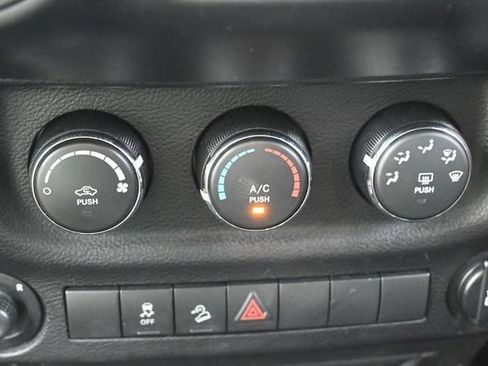 Used 2017 Jeep Wrangler Unlimited Sport w/ Quick Order Package 24S AWD/4WD image 18