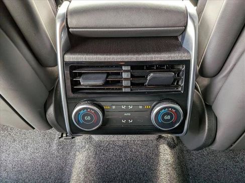 Used 2023 Land Rover Range Rover SE image 18