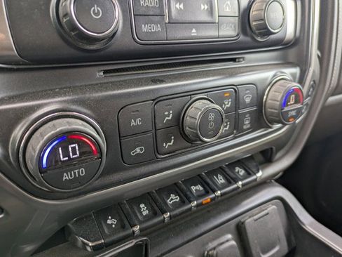 Used 2015 Chevrolet Silverado 1500 LTZ Z71 w/ LTZ Plus Package image 11