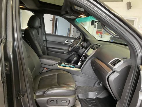 Used 2015 Ford Explorer Sport w/ Equipment Group 401A AWD/4WD image 31