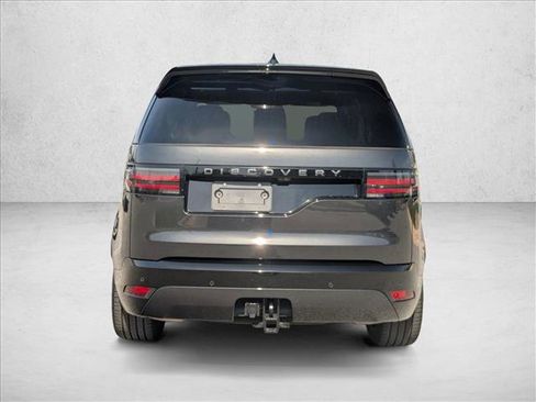 Used 2025 Land Rover Discovery Dynamic SE image 7