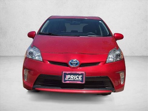 Used 2014 Toyota Prius Two FWD image 2