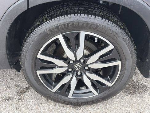 Used 2021 Honda Pilot Touring image 9