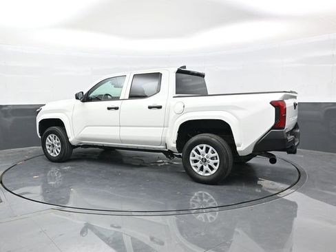 Used 2024 Toyota Tacoma SR w/ SR Upgrade Package image 4