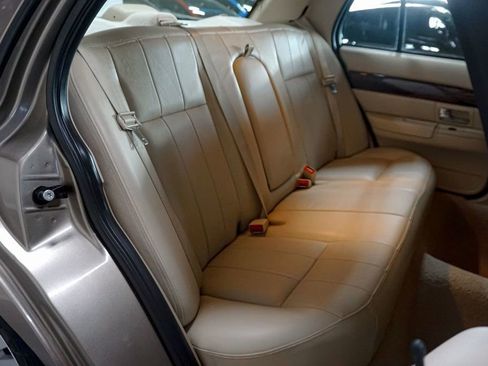 Used 2006 Mercury Grand Marquis LS image 38