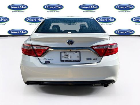 Used 2016 Toyota Camry SE image 7