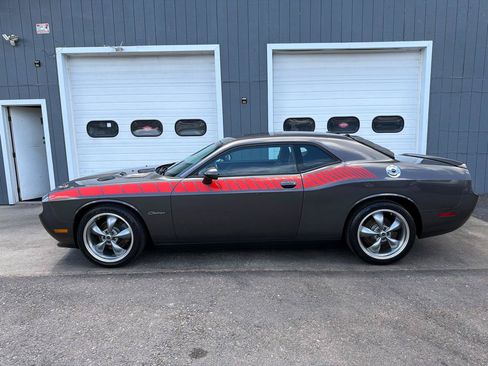 Used 2013 Dodge Challenger R/T Plus RWD image 7