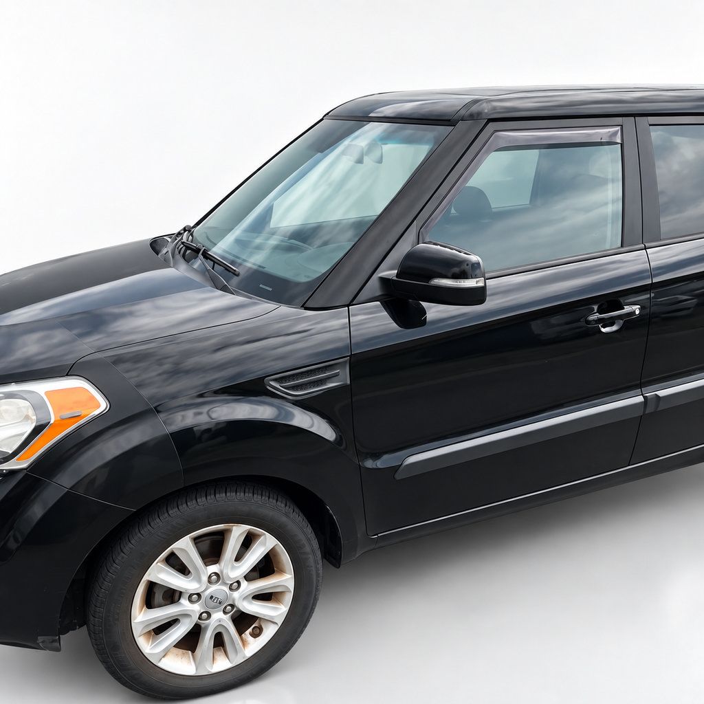 Used 2012 Kia Soul + FWD image 4