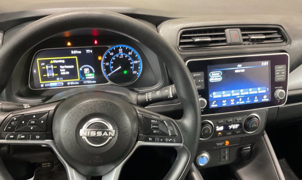 Used 2025 Nissan Leaf S FWD image 19