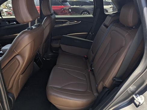 Certified 2023 Lincoln Nautilus Reserve w/ Luxury Package AWD/4WD image 8