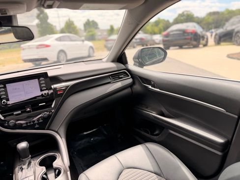 Used 2023 Toyota Camry SE AWD/4WD image 30