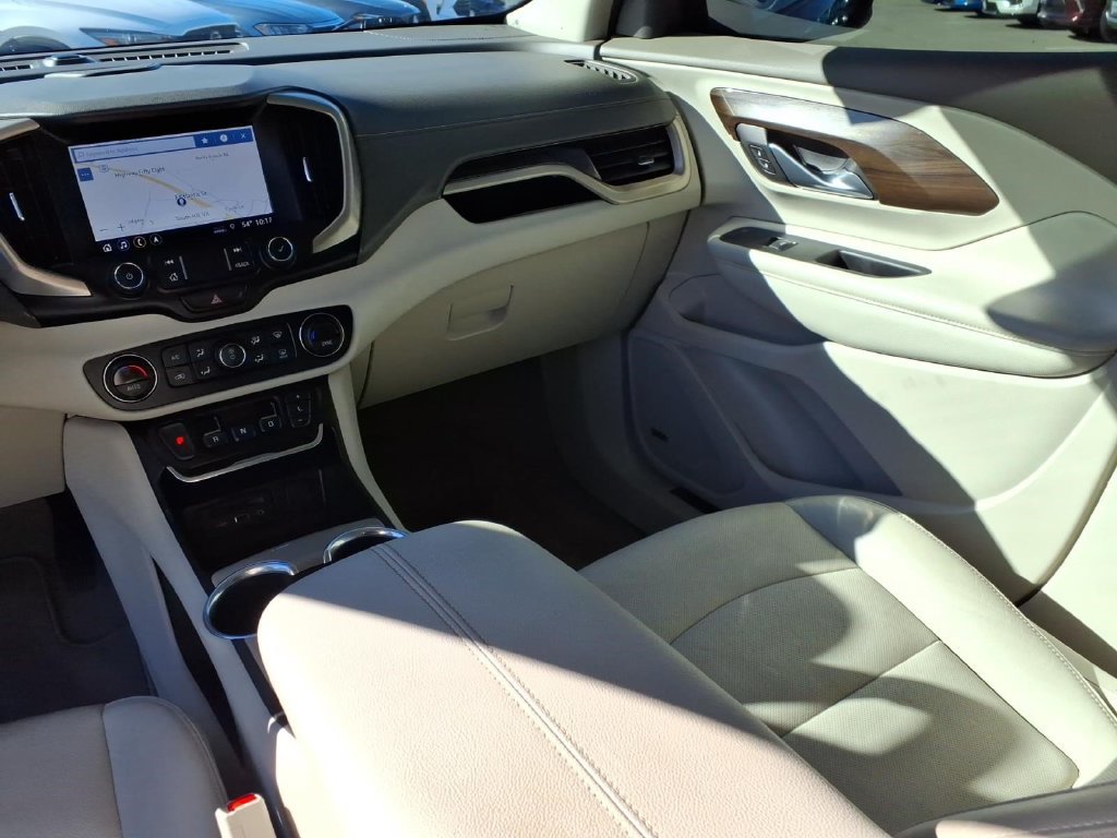 Used 2019 GMC Terrain Denali w/ Advanced Safety Package FWD image 17