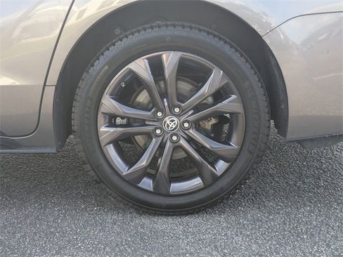 Used 2022 Toyota Sienna XSE image 15