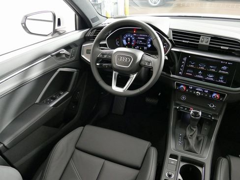New 2025 Audi Q3 2.0T Premium image 22