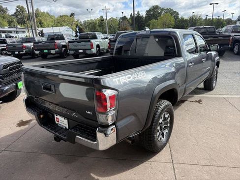 Certified 2023 Toyota Tacoma TRD Off-Road AWD/4WD image 6
