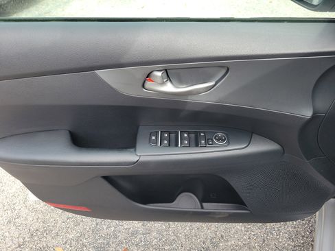 Used 2021 Kia Forte LXS image 18