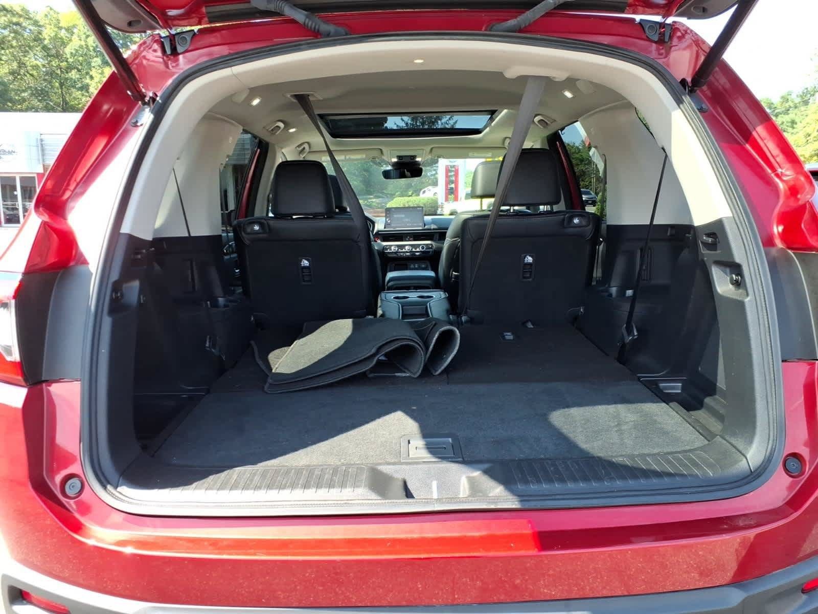 Used 2024 Honda Pilot Touring image 16