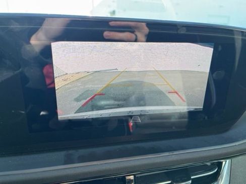 Used 2025 Buick Envista Sport Touring w/ Experience Buick Package image 16