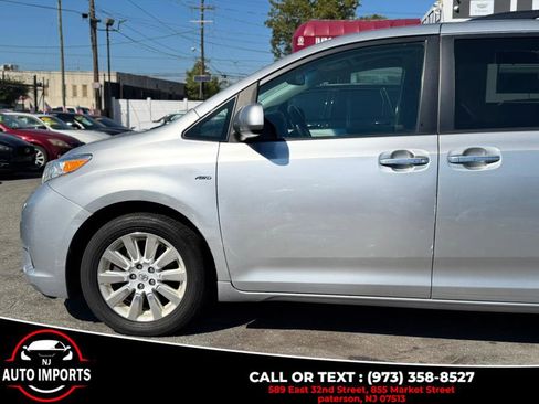 Used 2016 Toyota Sienna XLE Premium image 11