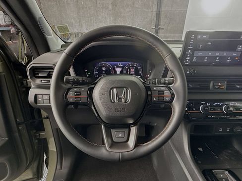 Certified 2026 Honda Pilot TrailSport image 11