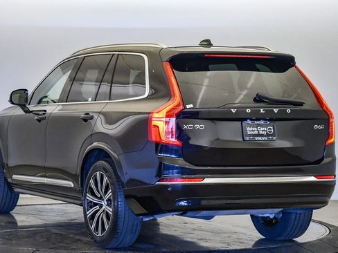 Certified 2025 Volvo XC90 B6 Plus image 2