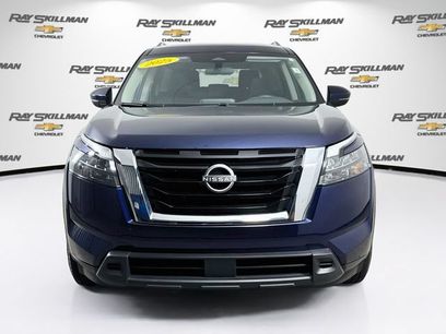 Used 2025 Nissan Pathfinder SV