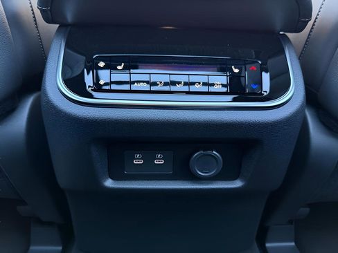 New 2026 Nissan Armada Platinum image 20