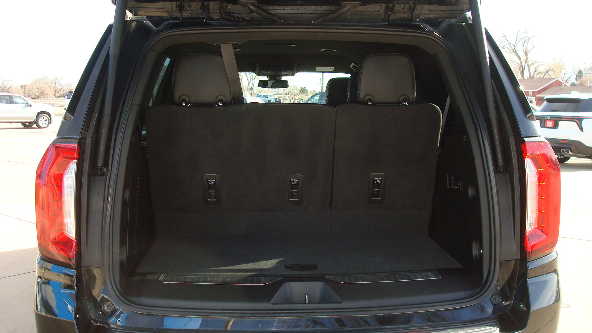 Used 2022 GMC Yukon Denali AWD/4WD image 12