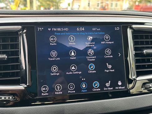 Used 2018 Chrysler Pacifica Touring-L Plus w/ Advanced Safetytec Group FWD image 30