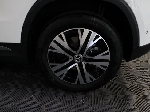 New 2025 Mercedes-Benz GLA 250 4MATIC image 11