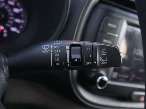 Used 2022 Kia Soul LX w/ Technology Package image 18