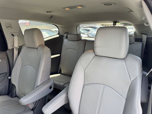 Used 2014 Chevrolet Traverse LT FWD image 33