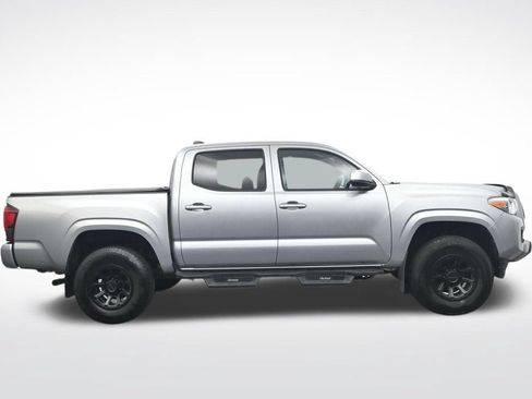 Used 2022 Toyota Tacoma SR AWD/4WD image 4