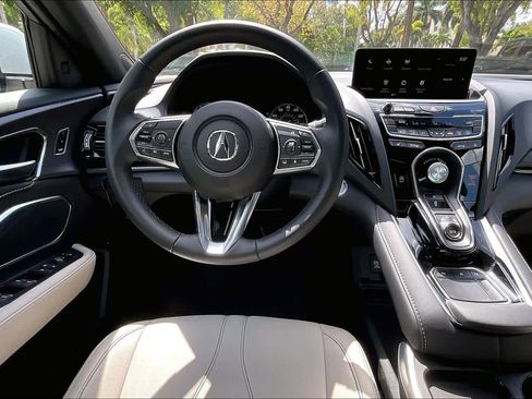 Used 2025 Acura RDX SH-AWD image 6