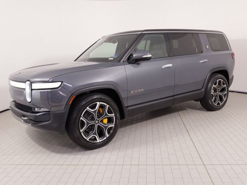 Used 2023 Rivian R1S Adventure AWD/4WD image 1
