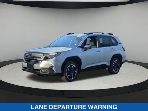 Certified 2025 Subaru Forester Premium image 8