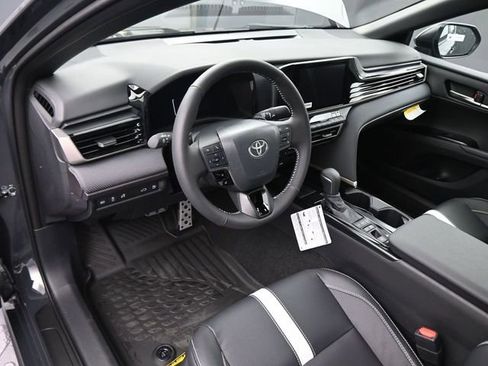 New 2026 Toyota Camry SE w/ Convenience Package FWD image 18