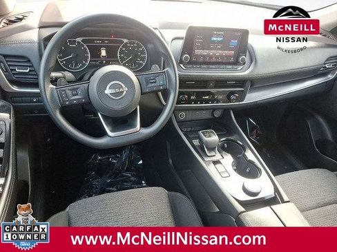 Used 2023 Nissan Rogue SV image 13