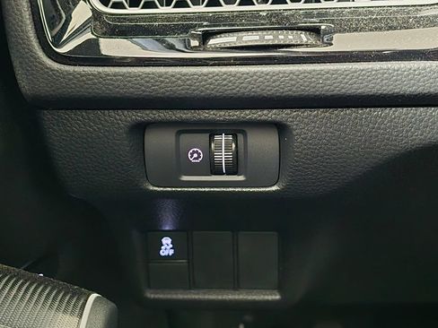 Used 2025 Honda Civic Sport image 35