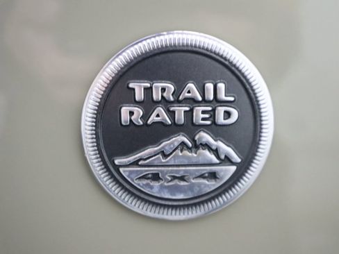 Used 2018 Jeep Wrangler Rubicon w/ Power Convenience Group image 30