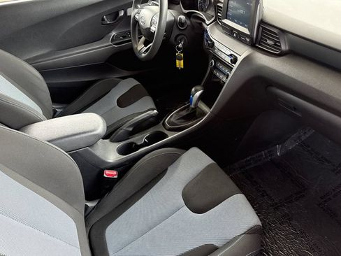 Used 2019 Hyundai Veloster 2.0 FWD image 23